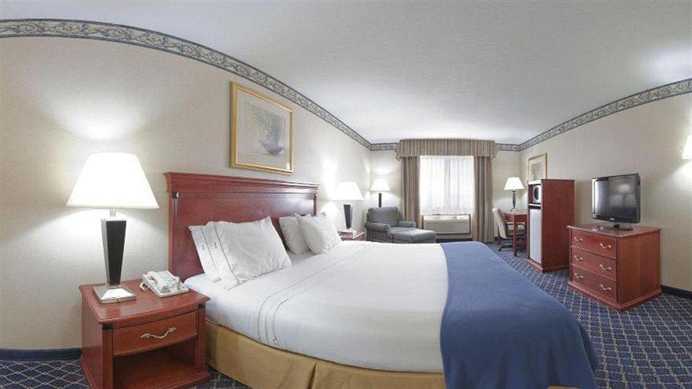 Holiday Inn Express & Suites Danville, An Ihg Hotel Esterno foto