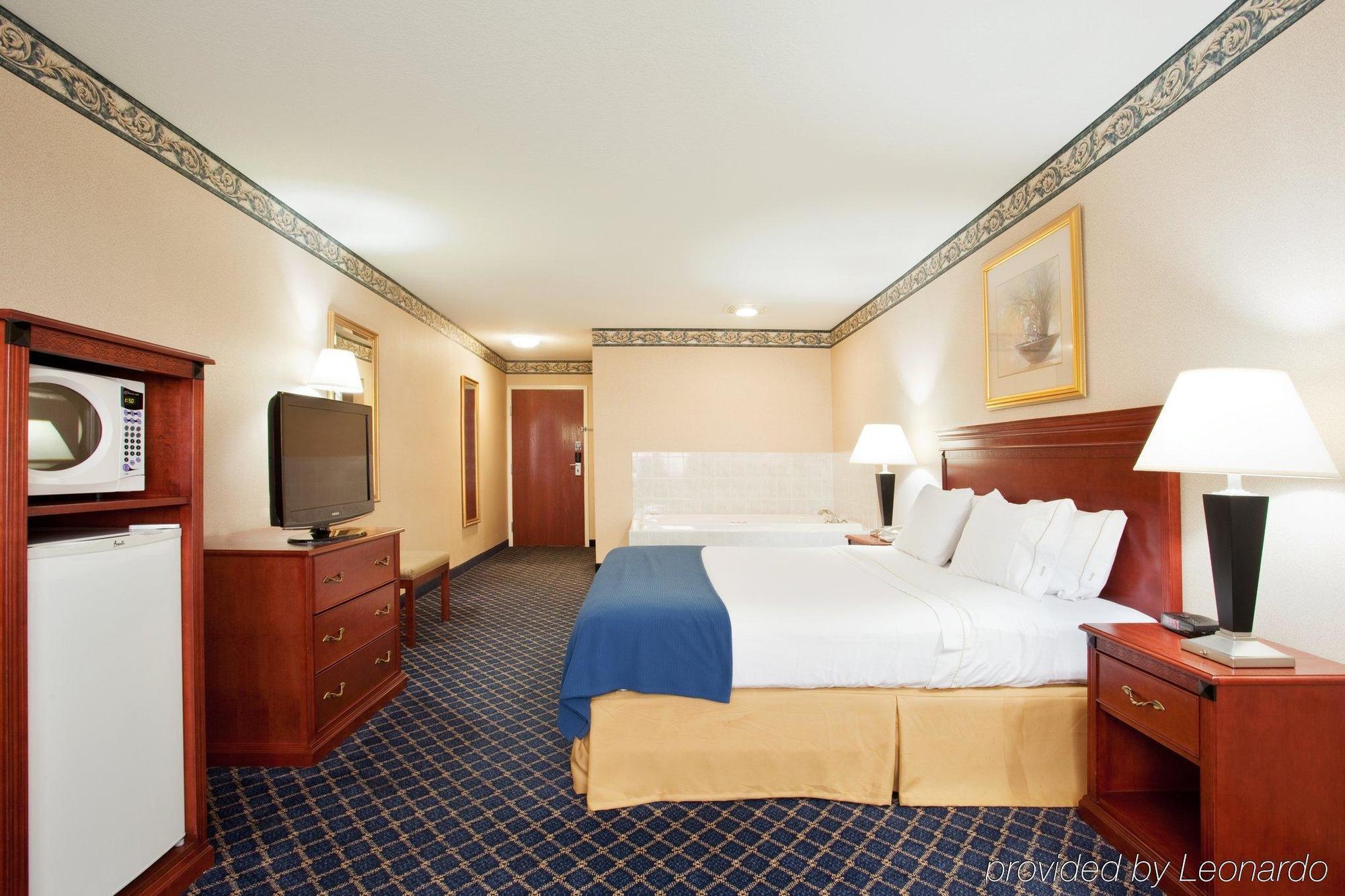 Holiday Inn Express & Suites Danville, An Ihg Hotel Camera foto
