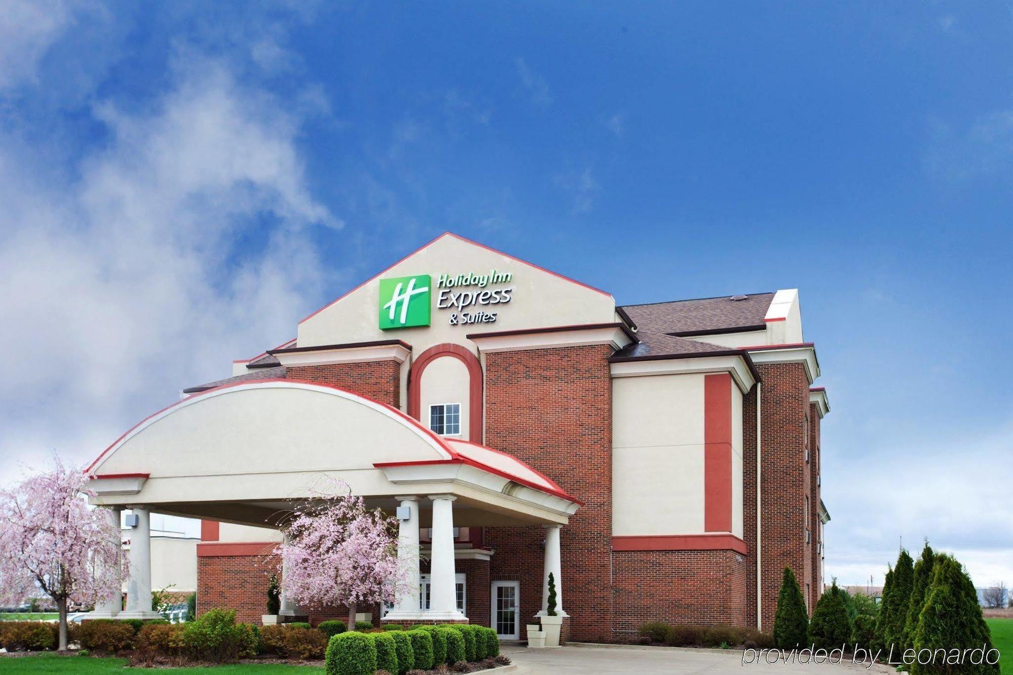 Holiday Inn Express & Suites Danville, An Ihg Hotel Esterno foto